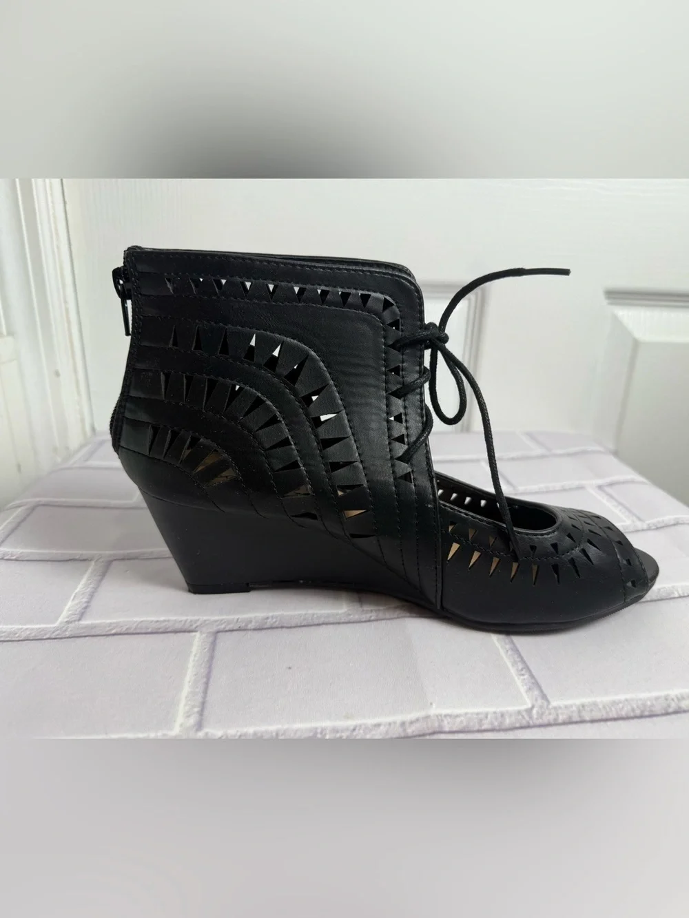 Bonnibel Black Cutout Lace-Up Wedge Sandals Peep Toe Size 9